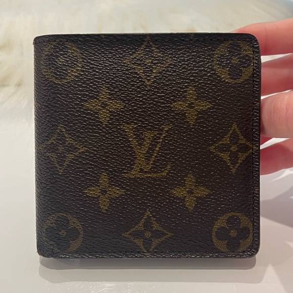 AUTHENTIC LOUIS VUITTON MONOGRAM MARCO WALLET - Picture 1 of 17